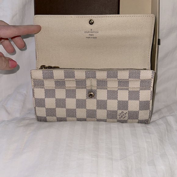 ❌SOLD❌Louis Vuitton Damier Azur Sarah Wallet with box & dust bag - Picture 9 of 17